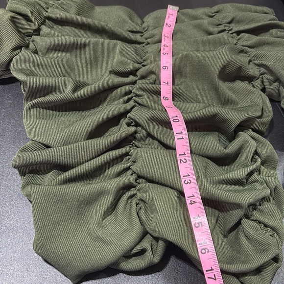 Line and Dot Billie Off/On Shoulder, Ruched front/back/sleeves,stretch knit - Picture 10 of 14